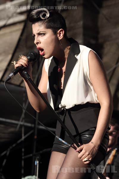 CARMEN MARIA VEGA - 2012-07-22 - PARIS - Parvis de l'Hotel de Ville - 